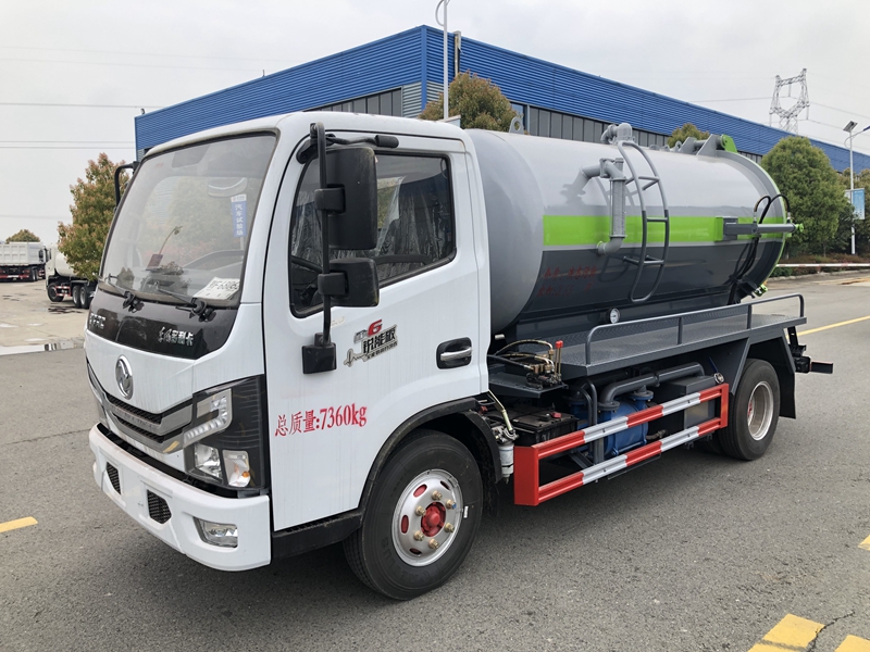 東風6方吸污車